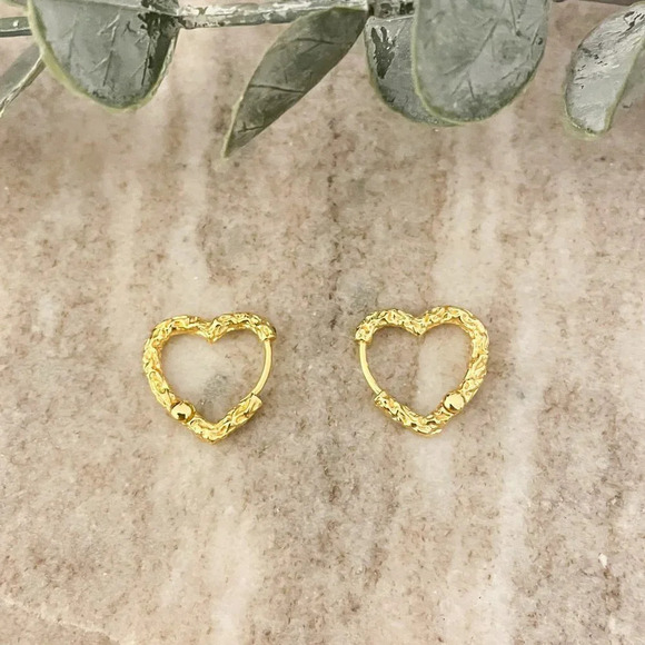 925 Sterling Silver Dainty Heart Huggie Earrings Small Hoop Earrings - Picture 10 of 11